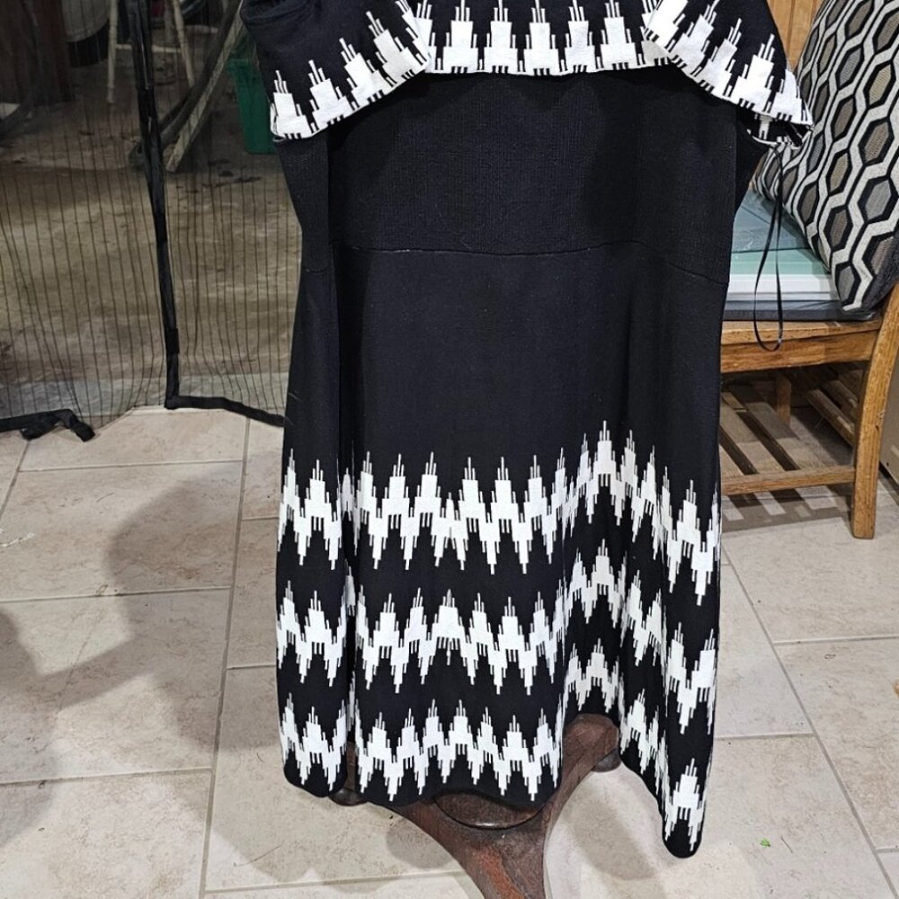 Lane Bryant Women’s Black White Sleeveless Knit Ruffle Sweater Dress Size 18/20